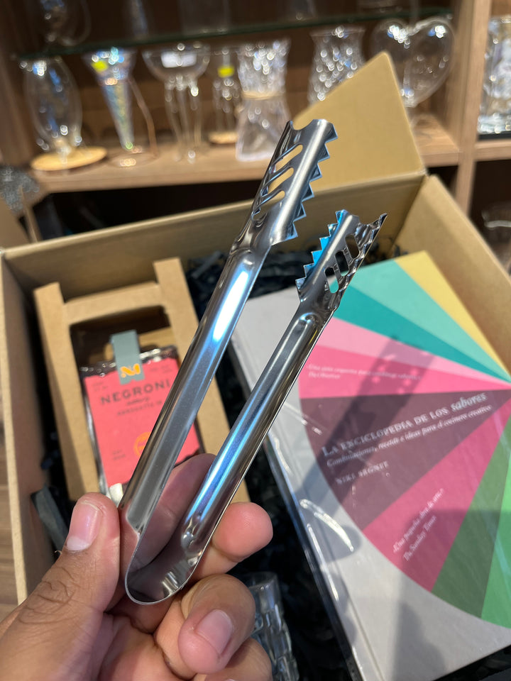 Box 8 piezas, Libro RON Y WHISKY