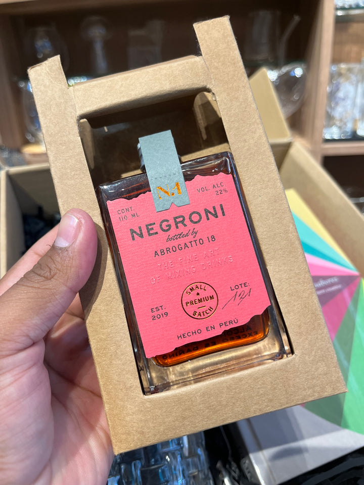 Box 8 piezas, Libro RON Y WHISKY