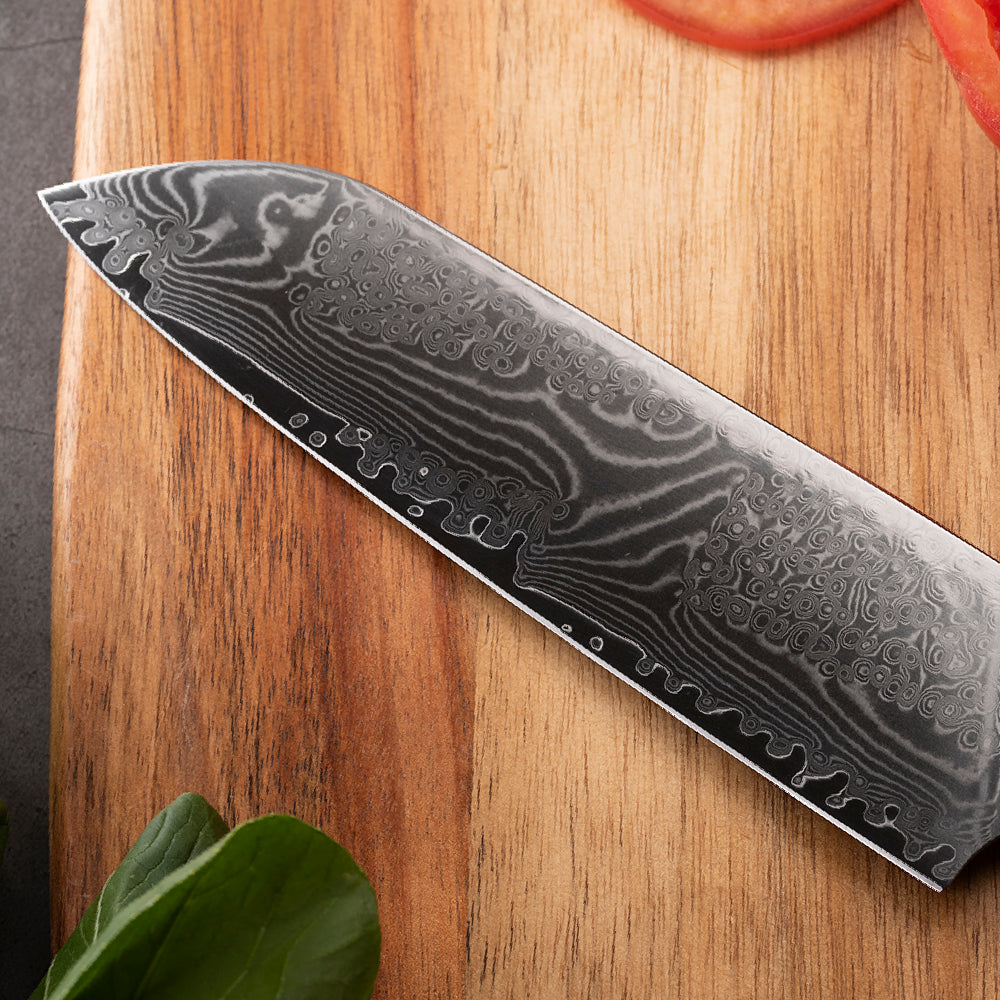 Cuchillo Santoku #7 “Centinela” – Damasco 67 capas, núcleo 10Cr.