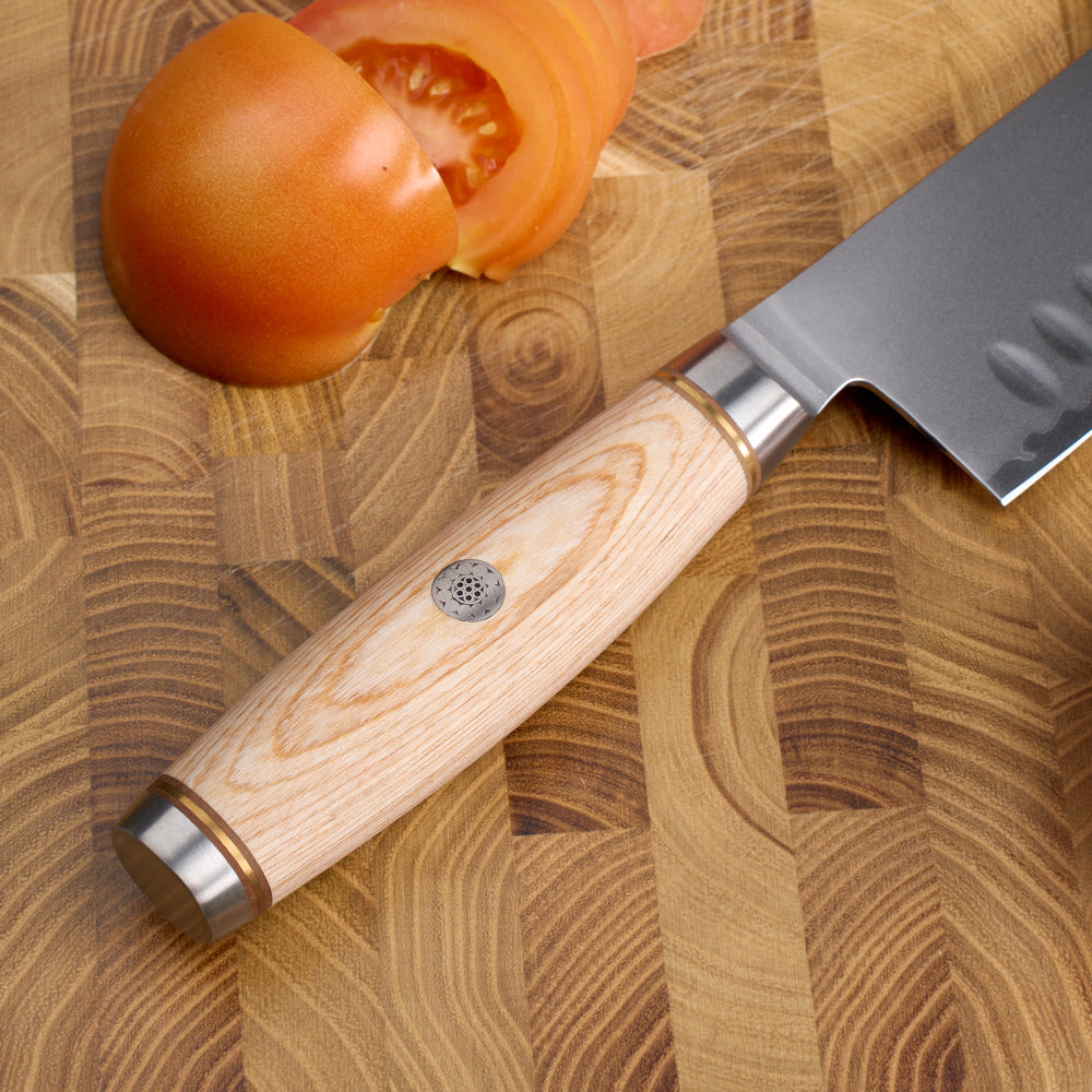 Cuchillo Santoku 7″ LUMEN – Núcleo 10Cr
