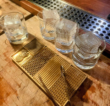Cargar imagen en el visor de la galería, El plato Ice Designer, Placa de bronce para Hielo.