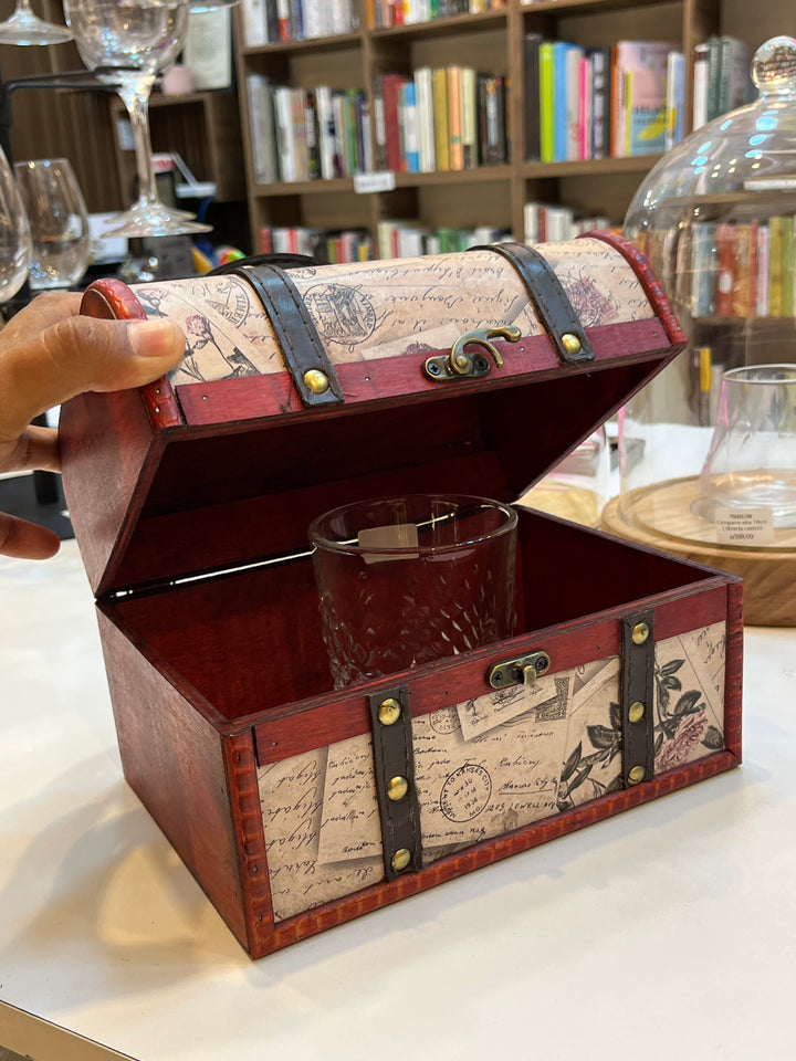Cofres del Tesoro de Madera Vintage, para presentar ahumados.