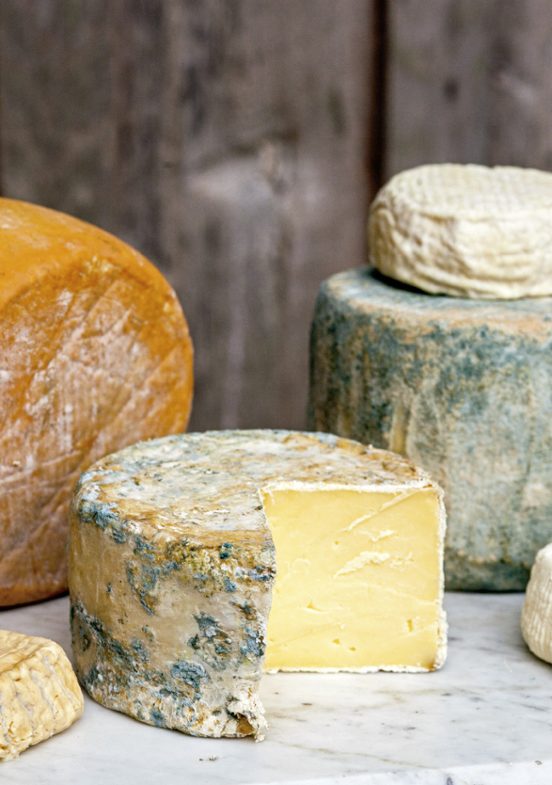 EL ARTE DE HACER QUESO