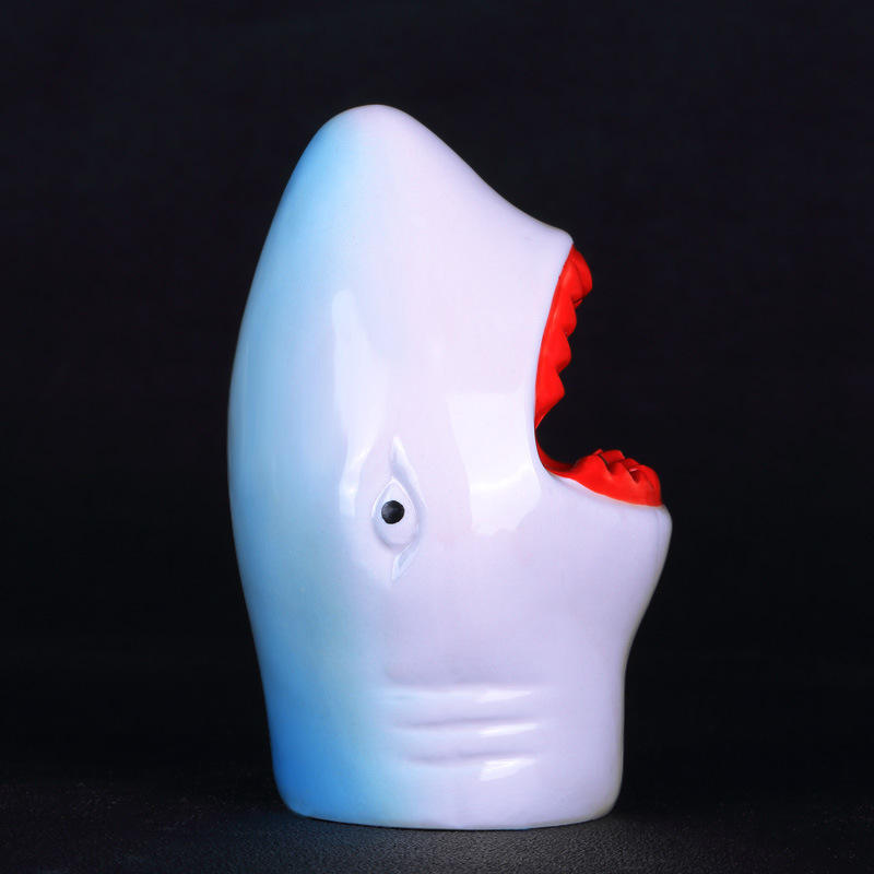 Tki tiburón blanco con diente rojo 300ml.
