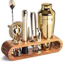 Cargar imagen en el visor de la galería, Kit de barman de 10 piezas con elegante soporte de bambú | Kit de barman perfecto para el hogar y coctelera Martini en GOLD.