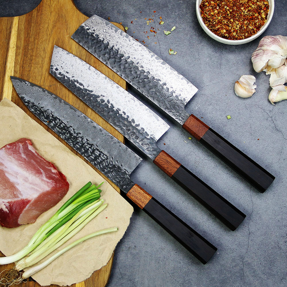 Cuchillo Chef 8, 67 capas Damasco, acabado de martillo Korouchi.