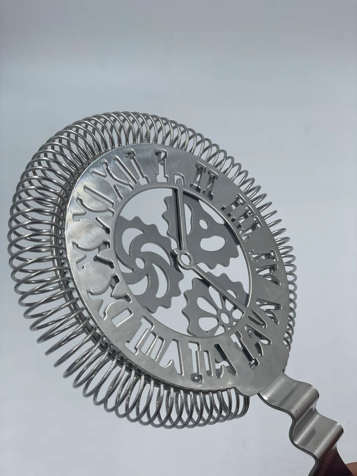 Colador Hawthorne Reloj color plata de lujo.