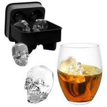Cargar imagen en el visor de la galería, Molde de hielo de silicona de 4 secciones - Forma de calavera