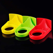 Cargar imagen en el visor de la galería, Juego de 12 pinzas para sujetar botellas de cerveza, abrazaderas de plástico ABS.