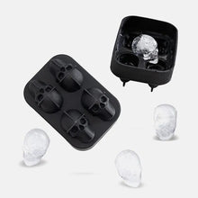 Cargar imagen en el visor de la galería, Molde de hielo de silicona de 4 secciones - Forma de calavera