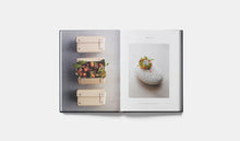 Cargar imagen en el visor de la galería, OCTAPHILOSOPHY, THE EIGHT ELEMENTS OF RESTAURANT ANDRE