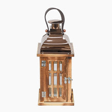 Cargar imagen en el visor de la galería, Farol de madera con láminas de vidrio – madera vintage y parte superior de metal.