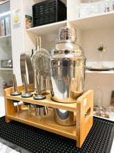 Cargar imagen en el visor de la galería, kit 11pzs de camareros, agitadores de bebidas de acero inox con soporte de madera.